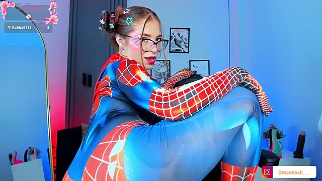 dreamleah  online show from February 13, 10:11 pm