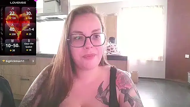 Snapshot of Miss_Lucifer6 chatting on September 22, 1:20 pm Miss Lucifer6 online show from September 22, 1:20 pm