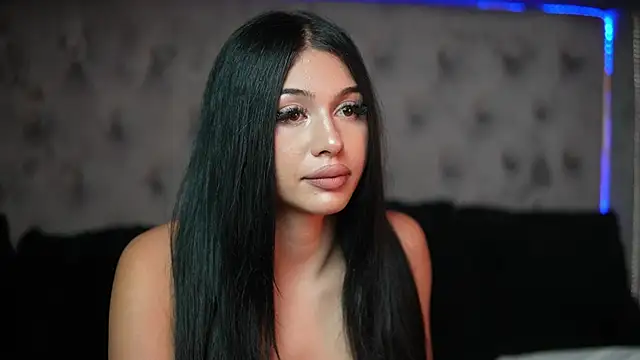 Snapshot of GiuliaSya chatting on September 25, 9:56 pm GiuliaSya online show from September 25, 9:56 pm
