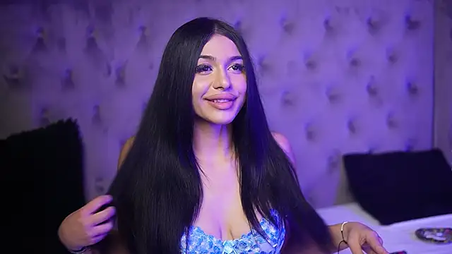 Snapshot of GiuliaSya chatting on October 9, 9:52 pm GiuliaSya online show from October 9, 9:52 pm