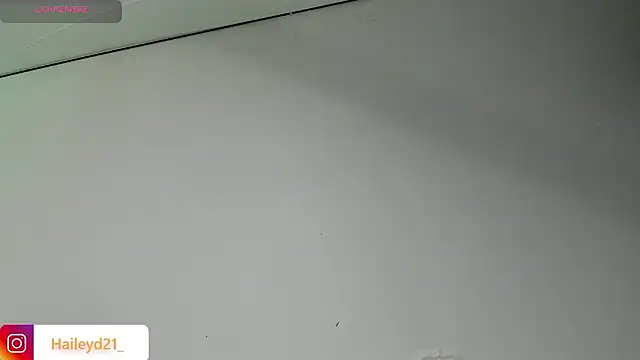 HaileyDuke online show from March 15, 12:01 am