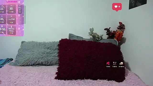 Snapshot of nenaa_stg chatting on October 8, 2:27 am nenaa stg online show from October 8, 2:27 am
