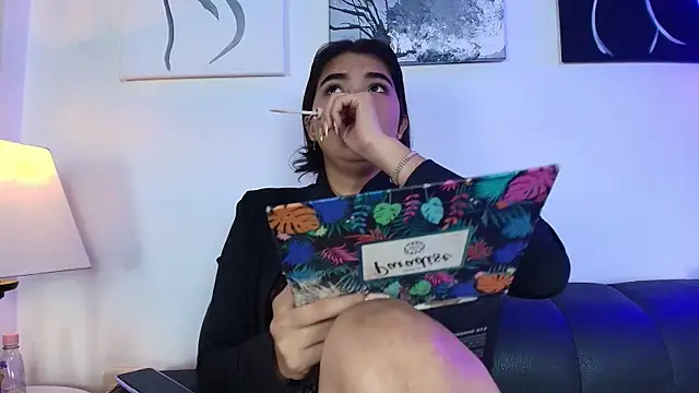 Snapshot of Zoe_wang chatting on September 17, 3:15 am Zoe wang online show from September 17, 3:15 am
