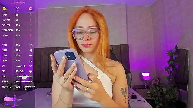 LanaMills  online show from September 16, 3:47 am