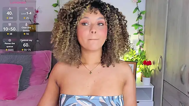 isajonnes18 online show from October 21, 2:48 am