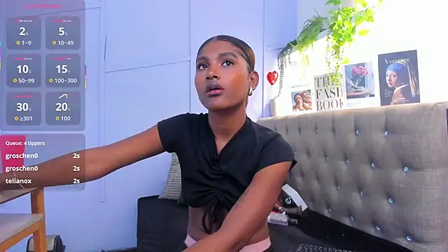 halleylorens online show from March 14, 7:48 pm