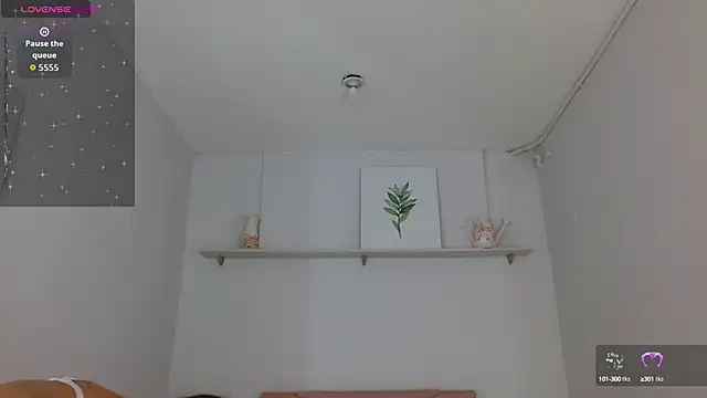 SarayVega  online show from October 9, 8:13 pm