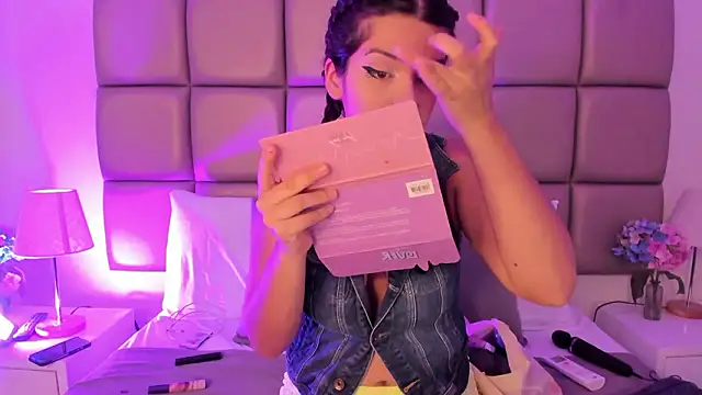 MiaMillers1 online show from January 15, 11:38 am