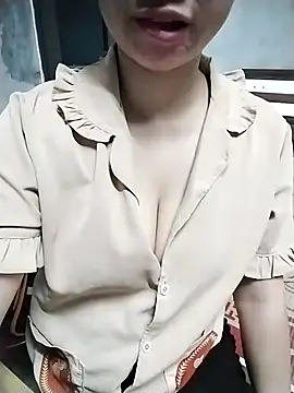 Snapshot of Mie_rose chatting on October 18, 9:01 am Mie rose online show from October 18, 9:01 am