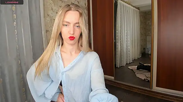 mishapallmer online show from November 19, 2:39 pm