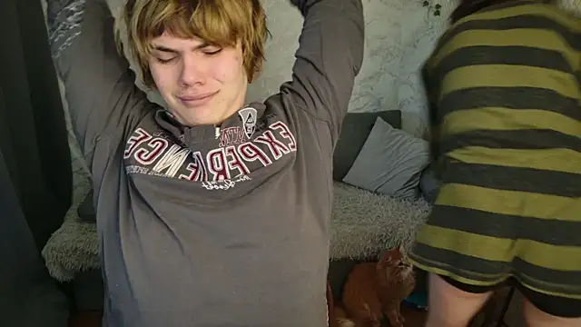 Bonnie And C1yde online show from April 15, 5:30 am