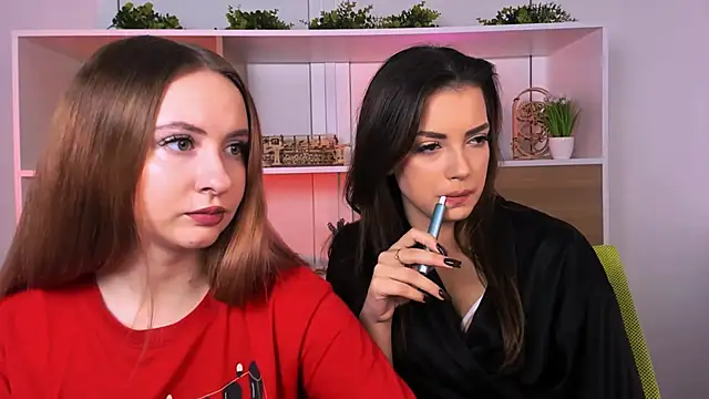 rose style online show from October 24, 8:43 am