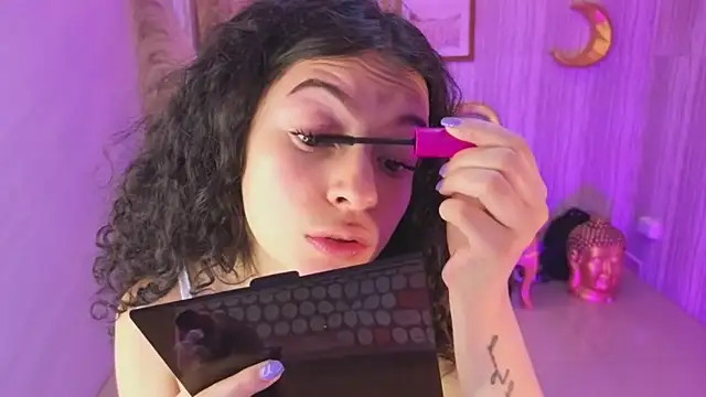 valkiria ardent s online show from February 10, 1:03 pm