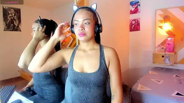 Snapshot of SoleneFontaine chatting on October 17, 11:57 am SoleneFontaine online show from October 17, 11:57 am