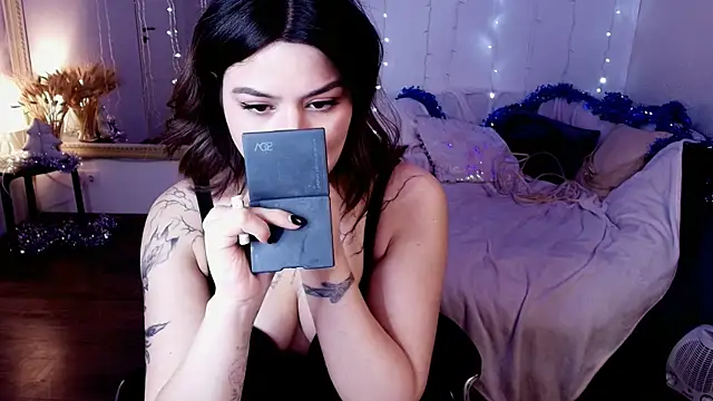 Dark Moni online show from December 18, 2:49 am