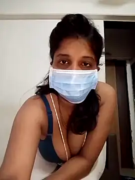 Love Foreverr12 online show from October 31, 7:12 am