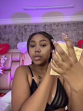 AngelaRoberts online show from February 12, 8:32 pm