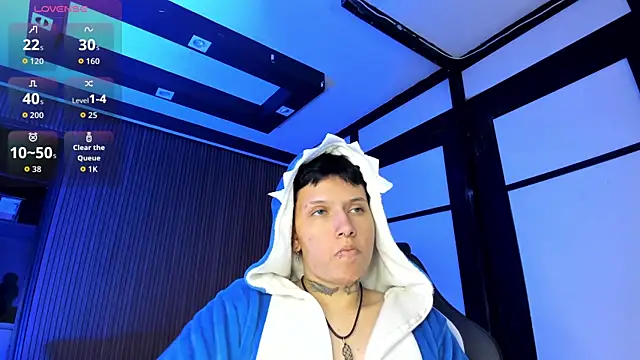Snapshot of AlanRed_ chatting on October 17, 8:56 pm AlanRed online show from October 17, 8:56 pm