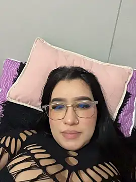 Aliciawhitee online show from February 27, 5:18 am
