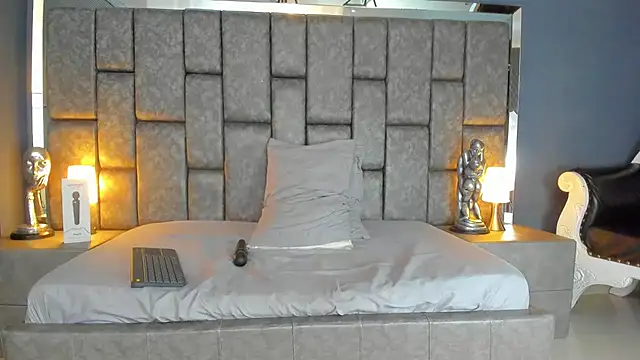 Snapshot of becca_scotts chatting on September 13, 2:03 pm becca scotts online show from September 13, 2:03 pm