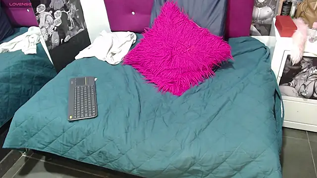 canela a73 online show from September 22, 7:45 pm