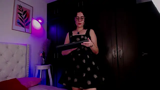 barbyehot online show from June 15, 2:34 am