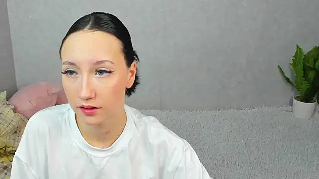 EileenMoores online show from December 15, 5:40 pm