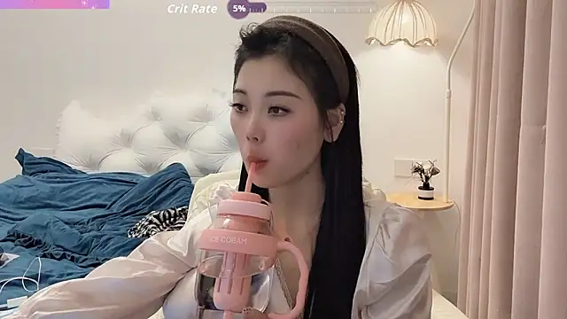 bao-bao- online show from November 22, 9:45 am