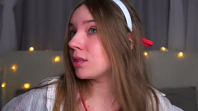 KarriBrownd online show from December 22, 1:09 am