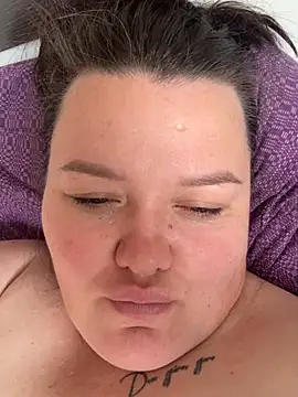 SunnyLeila2101 online show from June 5, 6:52 am