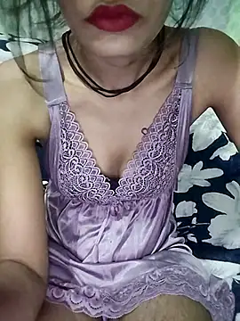 Snapshot of Crystil_love-21 chatting on September 13, 9:28 am Crystil love-21 online show from September 13, 9:28 am