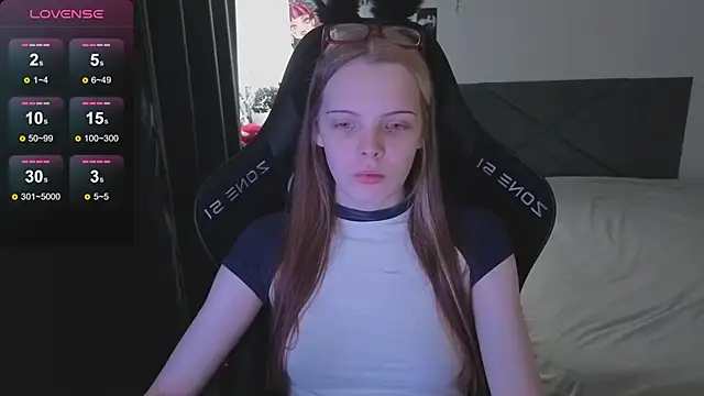 Luna Navy online show from October 25, 9:06 am