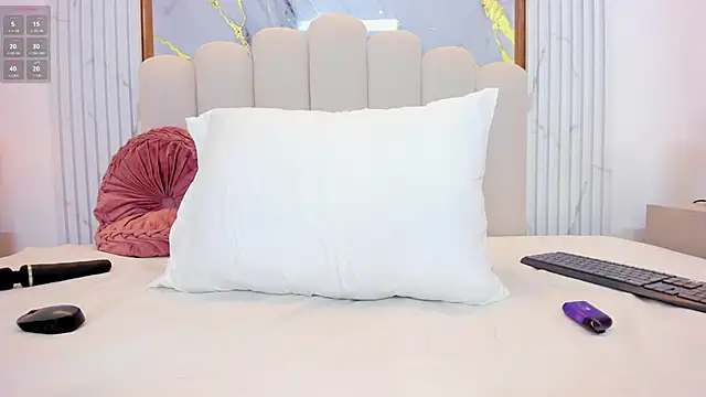Snapshot of isabel_sofiaa chatting on October 11, 5:12 am isabel sofiaa online show from October 11, 5:12 am