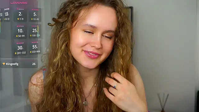 Snapshot of SusannaScholler chatting on October 4, 6:23 pm SusannaScholler online show from October 4, 6:23 pm