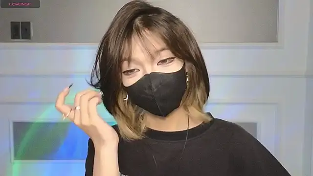      Panda      online show from April 18, 8:53 pm