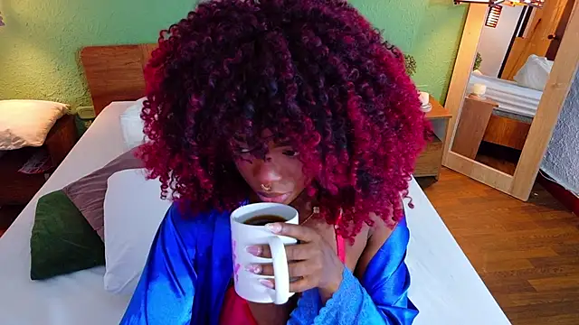 Snapshot of Chocolatte_dreams chatting on September 19, 1:32 pm Chocolatte dreams online show from September 19, 1:32 pm