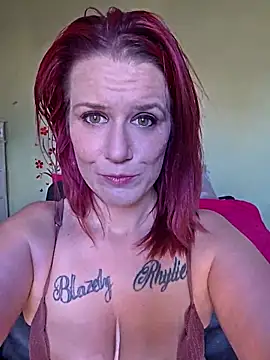 RhondaRump online show from December 19, 6:11 pm