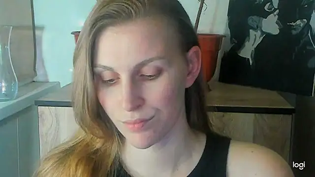 JuliaMuuun online show from May 28, 8:07 pm