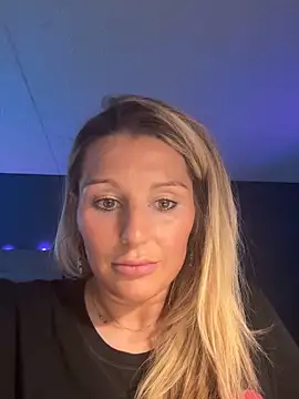 BaddieBossXX2 online show from November 26, 1:28 am