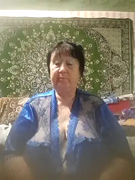 Snapshot of CrystalLime6411 chatting on September 17, 5:22 pm CrystalLime6411 online show from September 17, 5:22 pm