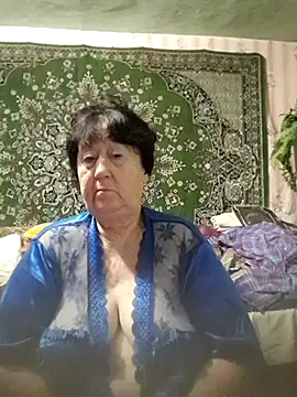 Snapshot of CrystalLime6411 chatting on October 5, 4:34 pm CrystalLime6411 online show from October 5, 4:34 pm