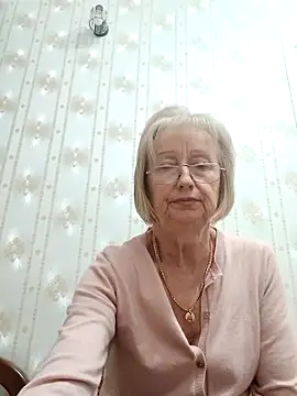 AlikaSwan5821 online show from September 14, 8:40 pm