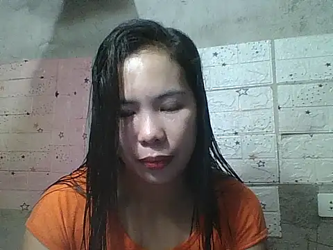 Snapshot of pinaysinglemommm chatting on October 6, 9:19 pm pinaysinglemommm online show from October 6, 9:19 pm