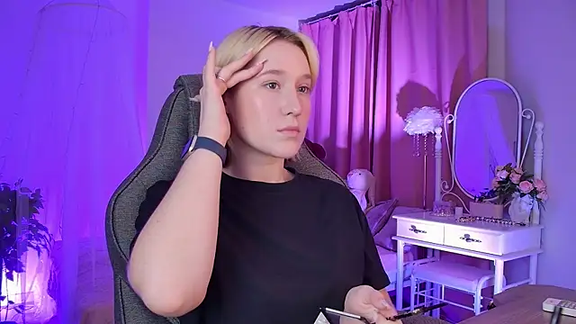 CinBellamy online show from November 12, 3:04 am