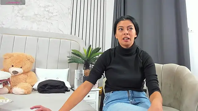 DaryaReed online show from November 12, 6:44 am