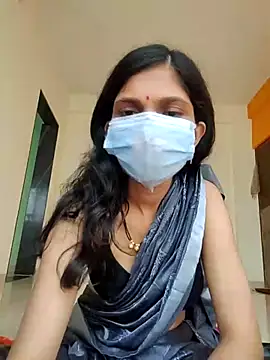 Shivani2002 online show from January 13, 9:35 am