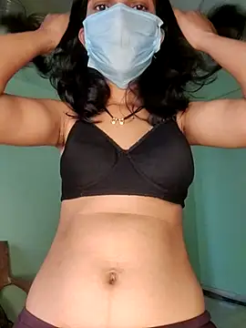 Shivani2002 online show from February 23, 11:09 am