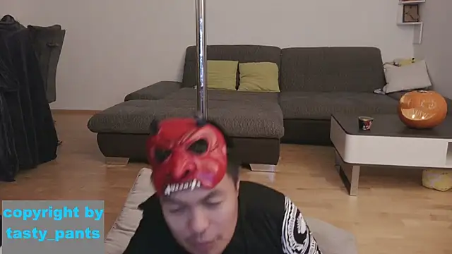 Tasty pants online show from October 31, 8:24 pm