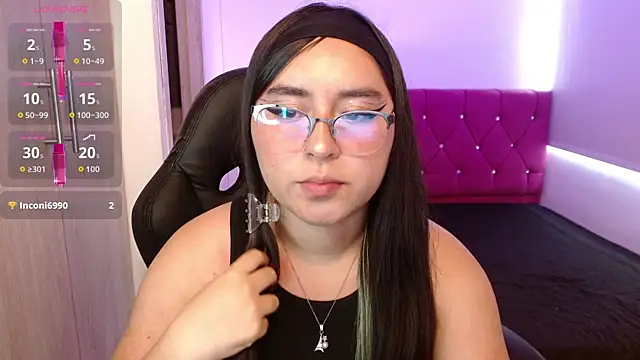 Snapshot of SashaGrey__ chatting on September 10, 3:01 pm SashaGrey online show from September 10, 3:01 pm