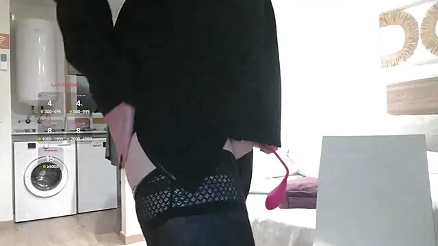 paulaSTendhal online show from February 22, 6:53 pm